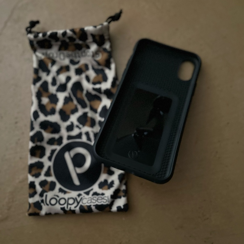 Brand new! iPhone X/Xs Leopard Loopy Case